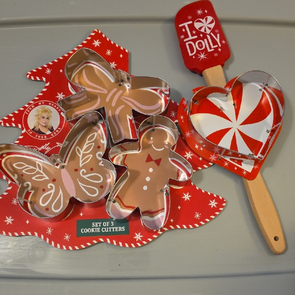 (J64) Dolly Parton Holiday Cookie Cutter Set With Spatula